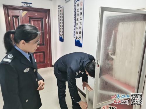 資溪縣司法局深入法律服務(wù)機(jī)構(gòu)開展消防安全檢查 圖